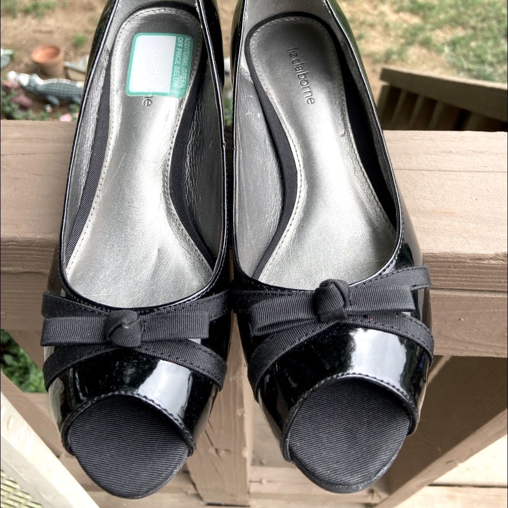Liz Claiborne peep toe patent leather pumps